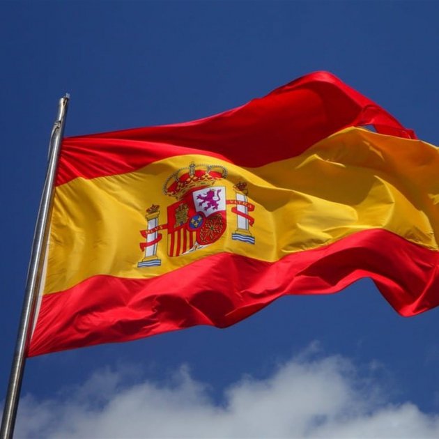 (Español) Nacionalidad española por residencia con permiso por razones humanitarias