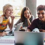 estudiar y trabajar españa